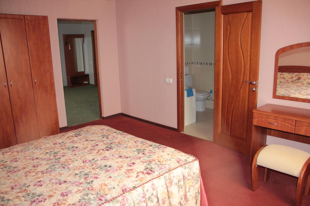 Romantic Hotel Krasnodar Room photo